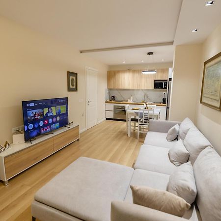 Luxury Center Observatori Apartment Tirana Exterior foto