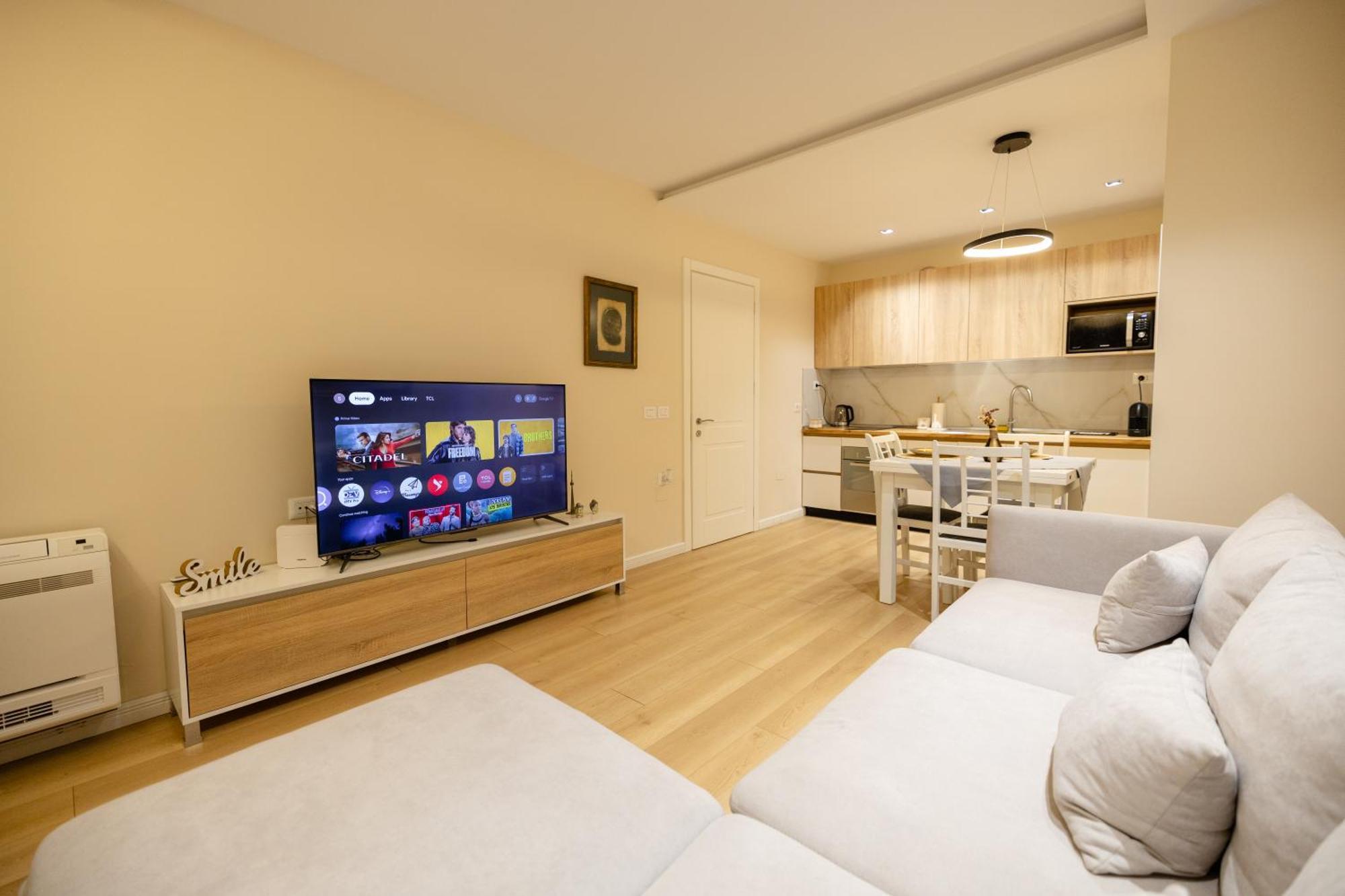 Luxury Center Observatori Apartment Tirana Exterior foto