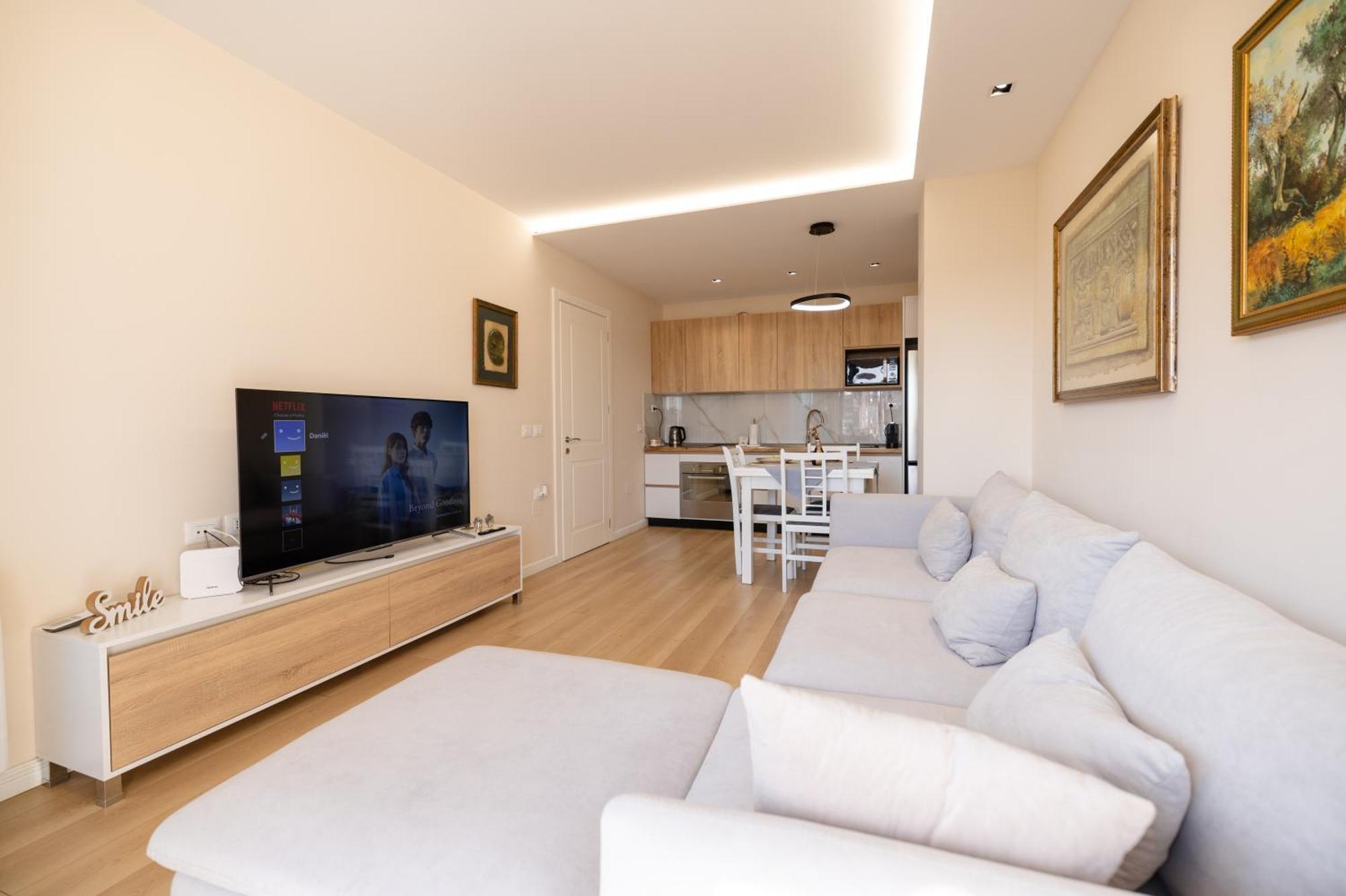 Luxury Center Observatori Apartment Tirana Exterior foto